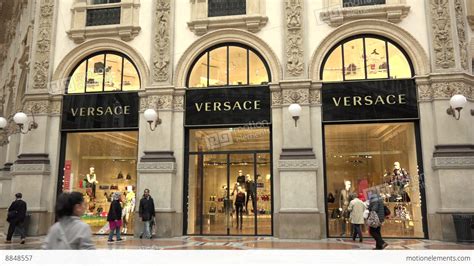 Versace Outlet Stores in Italy 